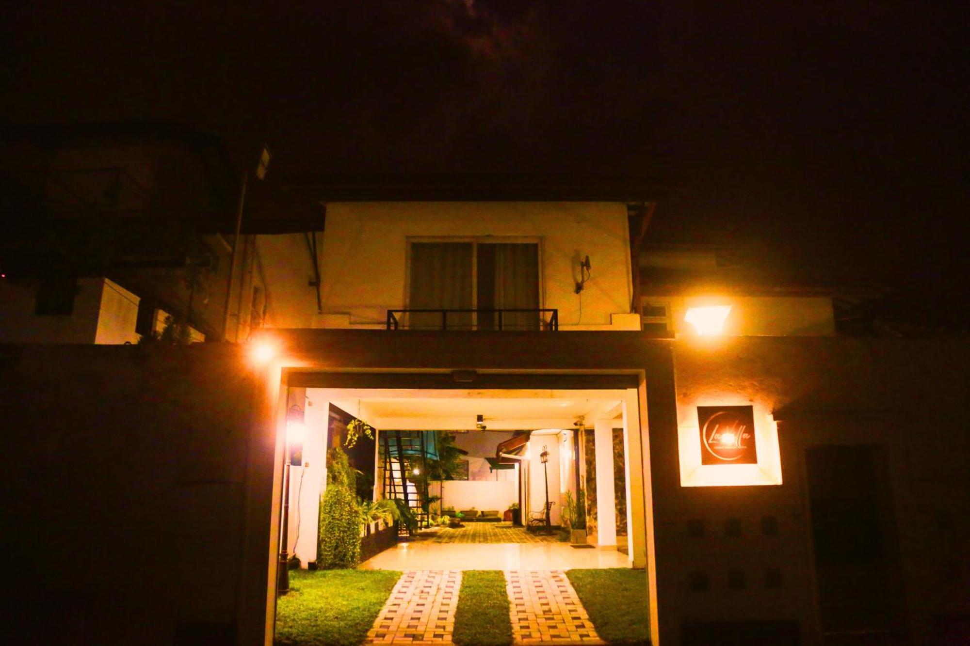 Ared Villa カトゥナカヤ エクステリア 写真